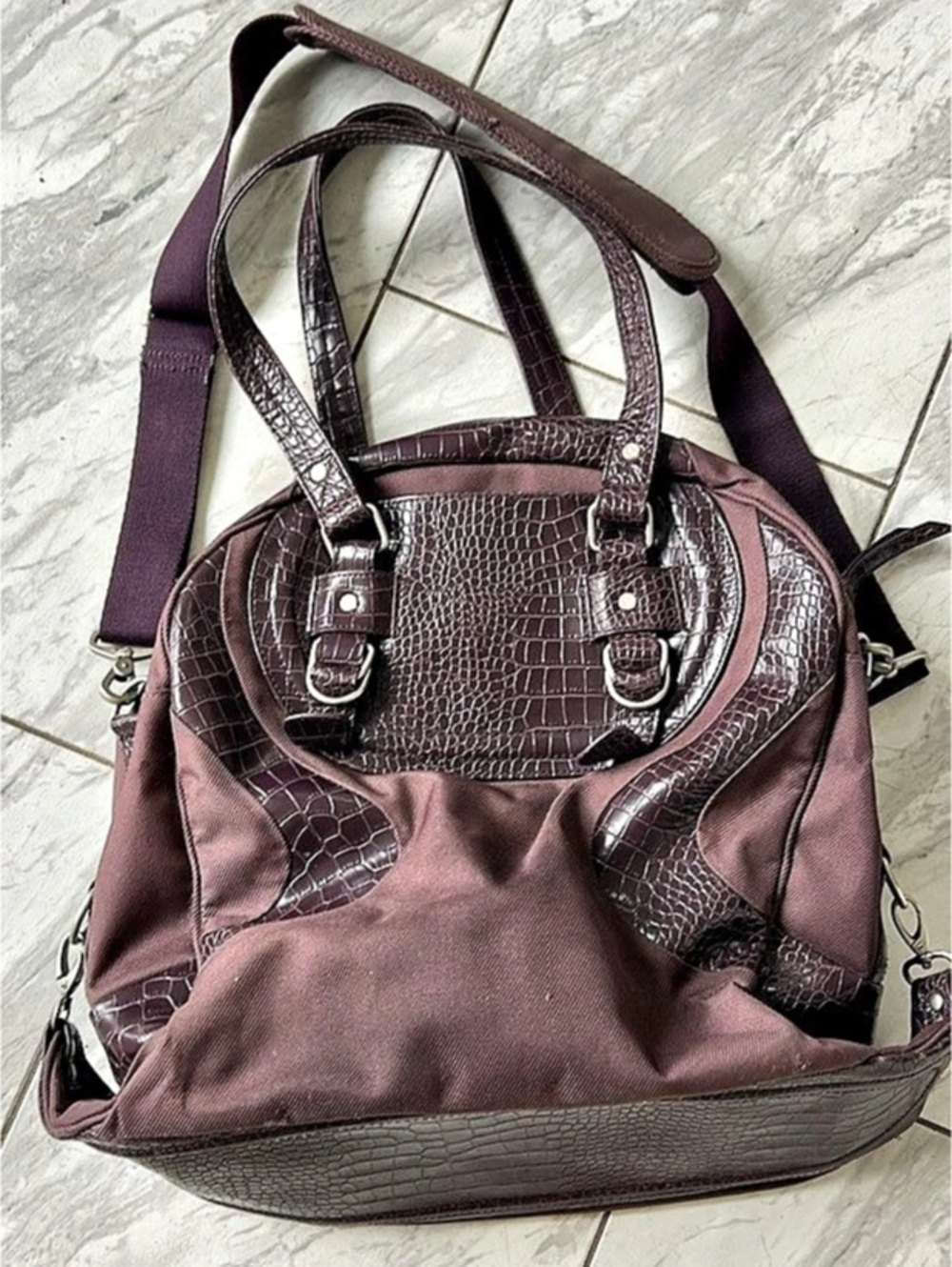 Purple lululemon gym bag croc